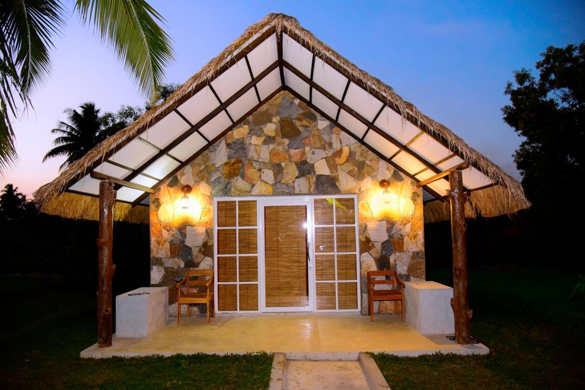 Coco Village Hotel Chilaw Ngoại thất bức ảnh
