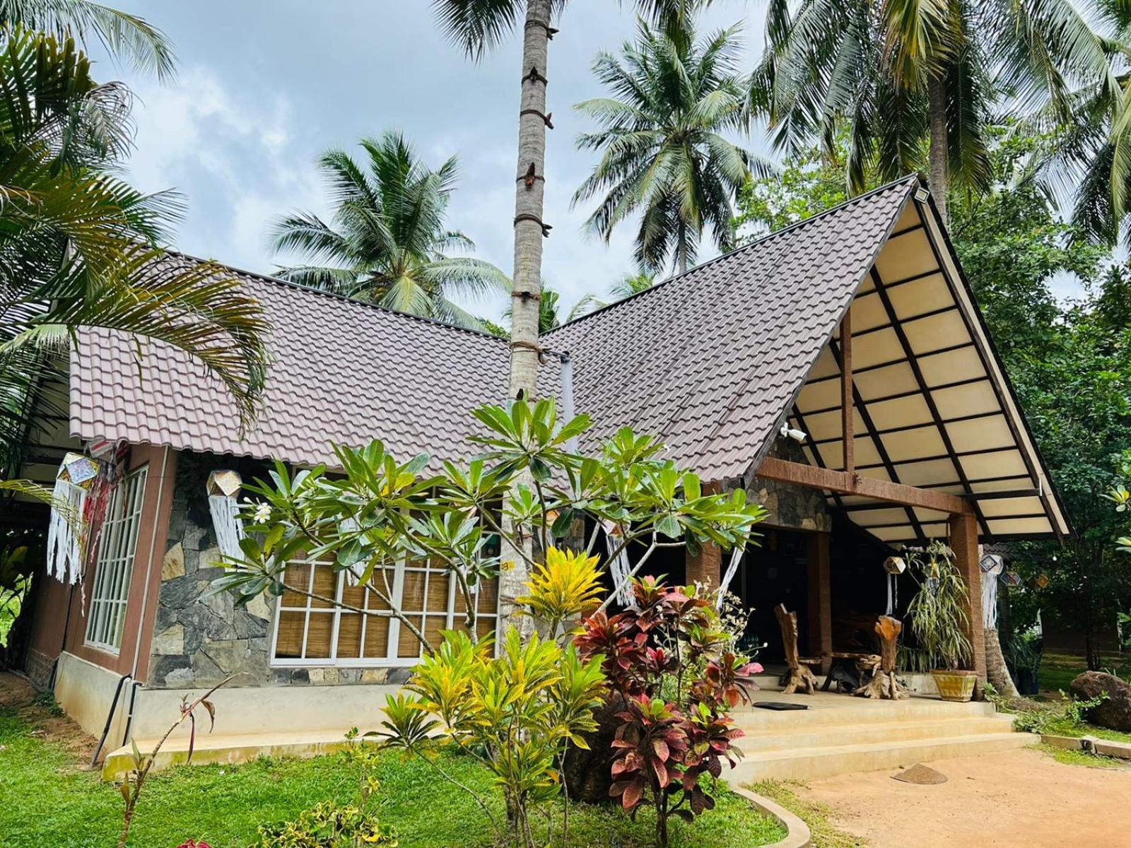 Coco Village Hotel Chilaw Ngoại thất bức ảnh